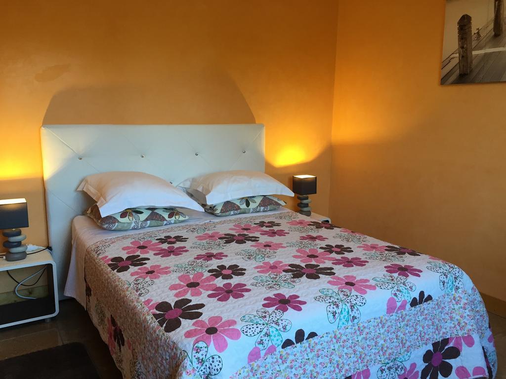 Chambres D'Hotes Du Plessis Chailles  Exteriör bild
