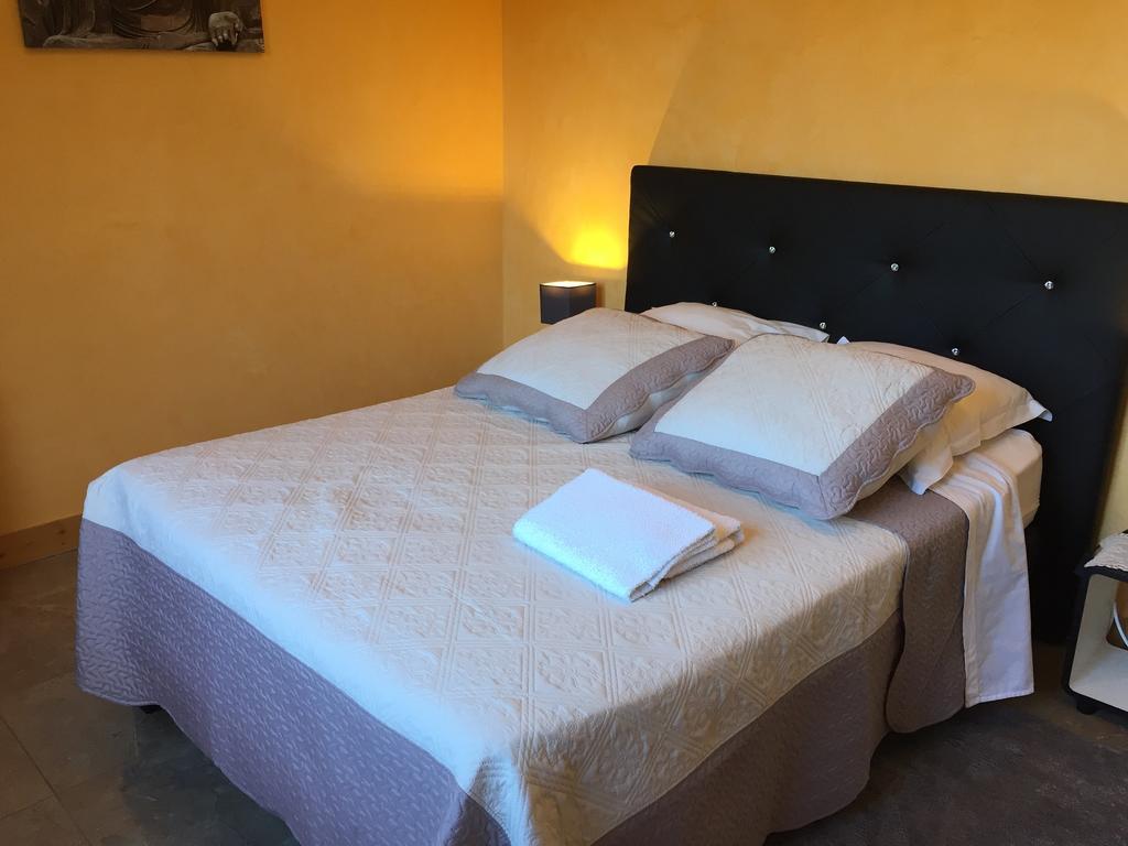 Chambres D'Hotes Du Plessis Chailles  Exteriör bild
